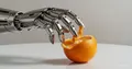 Robotic hand with nails: a breakthrough in precise object grasping